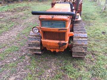 Trattore fiat 555 c cingolato