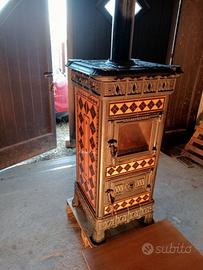 stufa castelmonte   con maioliche