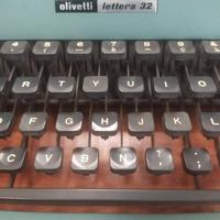 macchina da scrivere Olivetti lettera 32