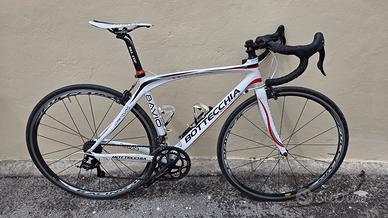 Bici strada carbonio  Bottecchia 8avio