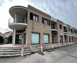 Locale commerciale ad OSIMO STAZIONE