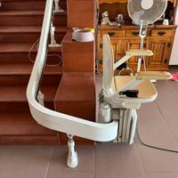 Montascale Acorn usato