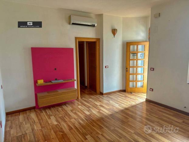 APPARTAMENTO CON INGRESSO INDIPENDENTE, VIALE CAVO