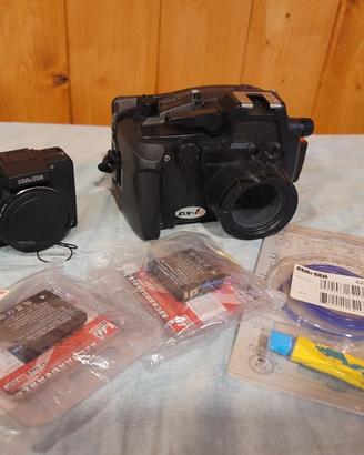 fotocamera subacquea con scafandro sea&sea