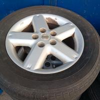 cerchi in lega da 16 nissan