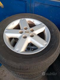 cerchi in lega da 16 nissan