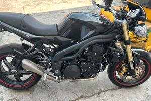 Triumph speed triple
