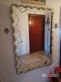 Prestigioso specchio  veneziano in vetro murano