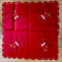 Centrotavola Natalizio ricamato