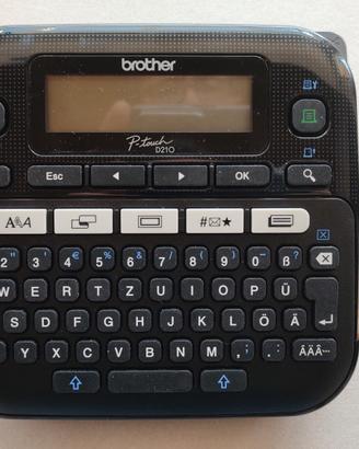 Stampante per etichette Brother P-touch D210