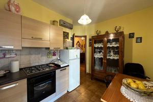 3 LOCALI A ROCCAVIGNALE