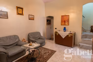 Casa indipendente pressi centro storico P/9