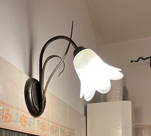 2 Appliques a fiore ferro battuto e vetro