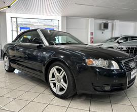AUDI A4 Cabriolet 3.0 V6 TDI QUATTRO Tipronic -