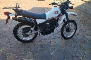 Yamaha XT 550