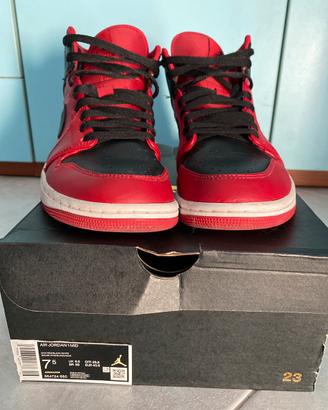 Scarpe Jordan Air 1 Mid rosso