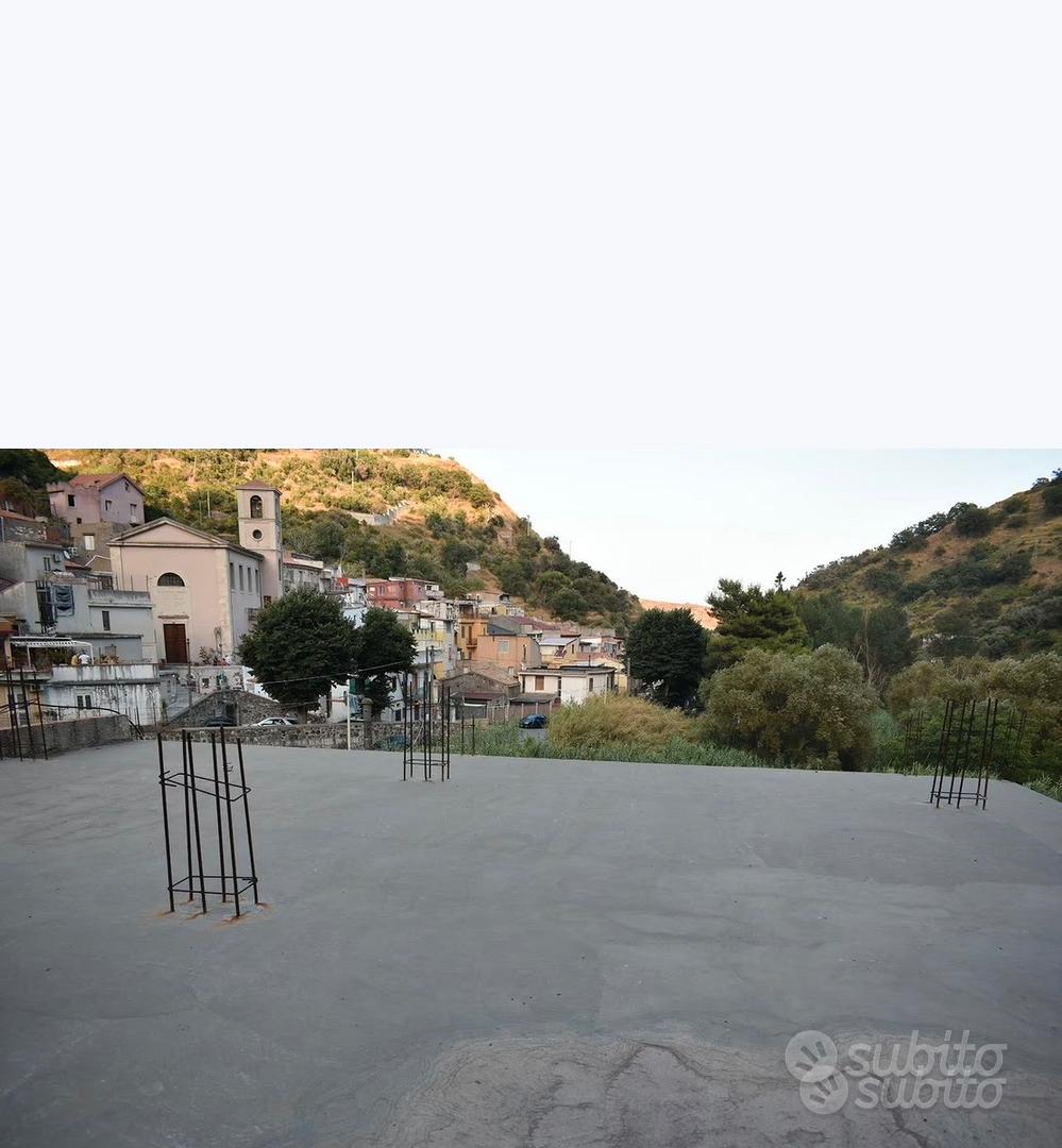 Terreno con stabile Briga Messina - Vista 2