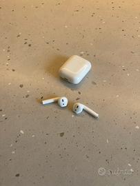 AirPods 1a generazione Apple - batteria 3 ore