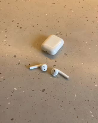 AirPods 1a generazione Apple - batteria 3 ore