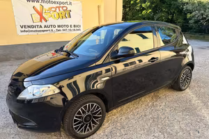 Lancia Ypsilon 1.2 69 CV 5 porte Platinum