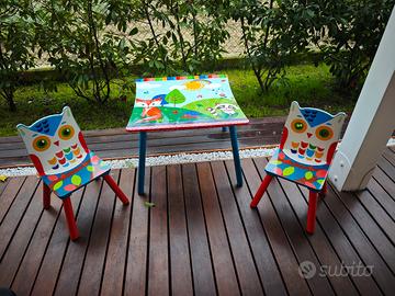 Tavolo e sedie gioco bimbo