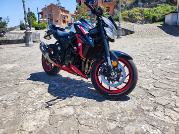 Suzuki GSX-S 750 yugen carbon