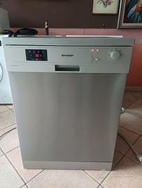 lavastoviglie  grigia sharp quasi nuova