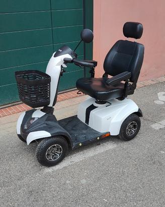 Scooter per anziani/disabili