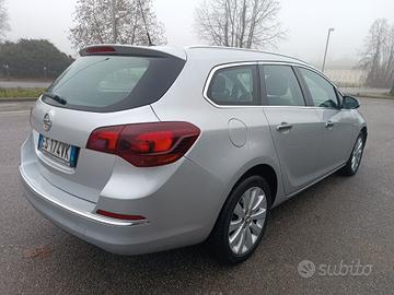 Opel Astra 1.4 GPL garanzia