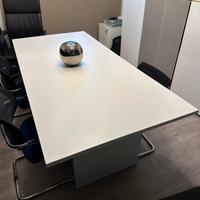 Scrivania e armadio per ufficio/casa