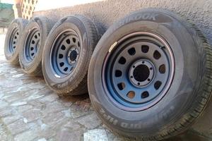 cerchioni e gomme Toyota hilux NUOVI