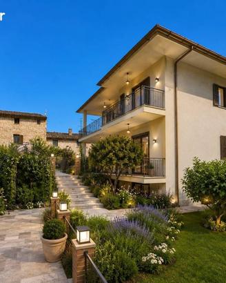 Villa di 300 m² con più di 5 locali a Sezze