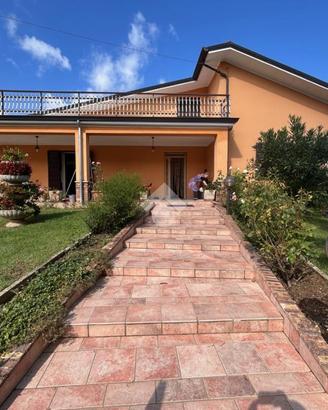 VILLA SINGOLA A VILLA LATINA