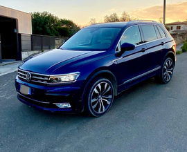 VOLKSWAGEN TIGUAN 2.0 BiTDI SCR DSG 4MOTION R-LINE