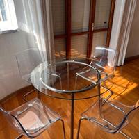 Tavolo in vetro con 4 sedie
