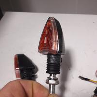 Frecce a led moto con catarifrangente