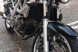 Suzuki SV 650 (2004) – Uniproprietario 7.862 KM