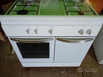 Cucina 4 fuochi più forno 