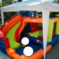 GONFIABILE-Castello gonfiabile e parco acquatico