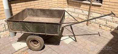 carretto artigianale in ferro