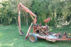 Escavatore trainato