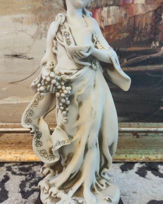 Vintage: Figurina "Estate". Capodimonte. G. Armani
