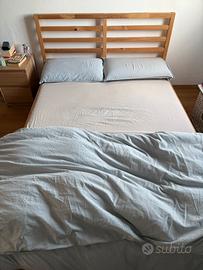 Mobili Ikea letto materasso cassettiera comodino