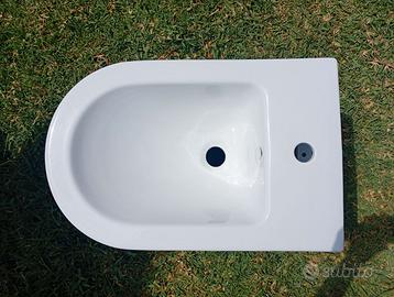 Coppia sanitari WC e bidet