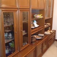 Mobile legno vetrina