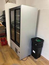 vetrina frigo refrigerata verticale