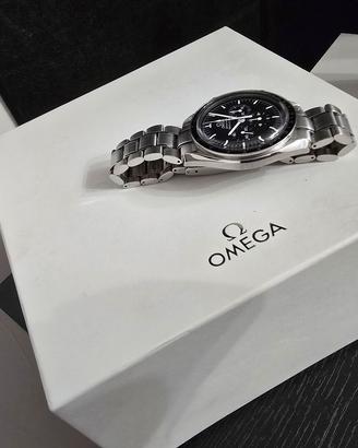omega speedmaster moonwatch