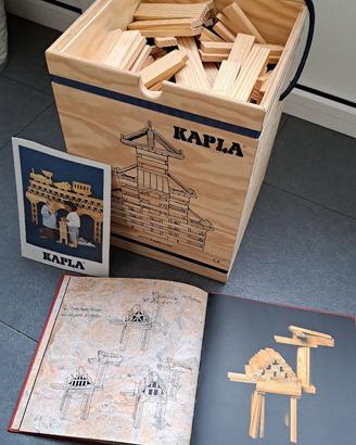 Gioco di costruzioni in legno
