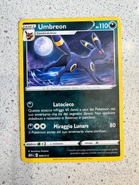 Carta pokemon UMBREON da collezione