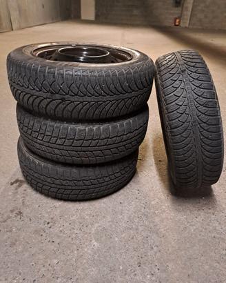 Pneumatici / Gomme invernali / antineve + cerchi